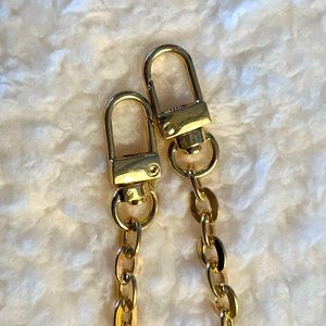 Unbranded gold chain